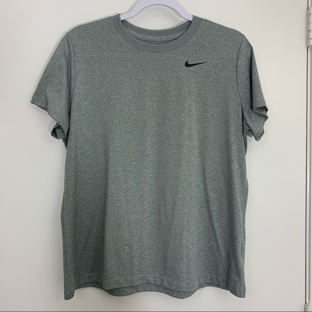 NIKE gray dri-fit short sleeve athletic too XL